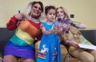 Afternoon with the Deveraux Dolls